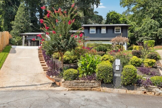 2139 Cedarbrook Ct SE in Atlanta, GA - Building Photo - Building Photo