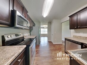 314 Botanical Ct in Bunnlevel, NC - Building Photo - Building Photo