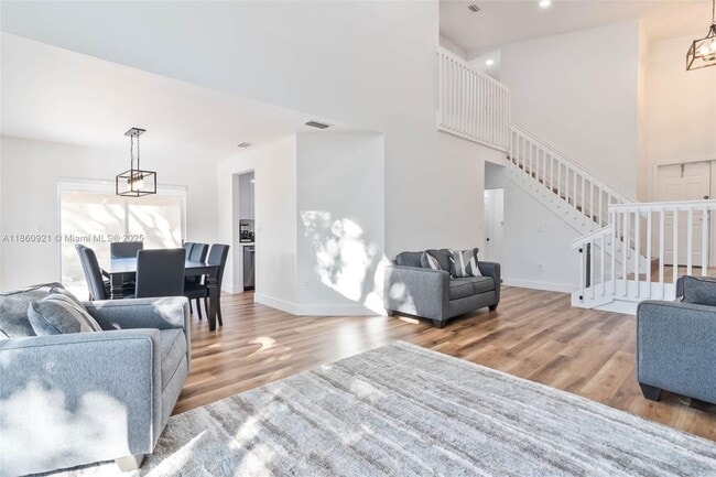 12230 SW 137th Ter in Miami, FL - Building Photo - Building Photo