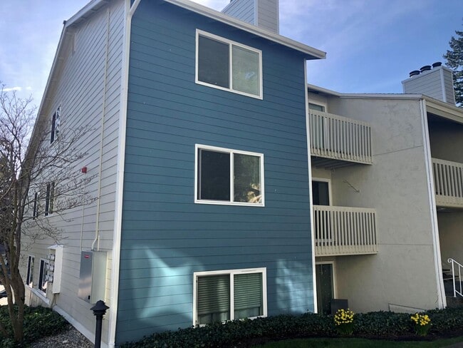 property at 9494 Redmond - Woodinville Rd NE