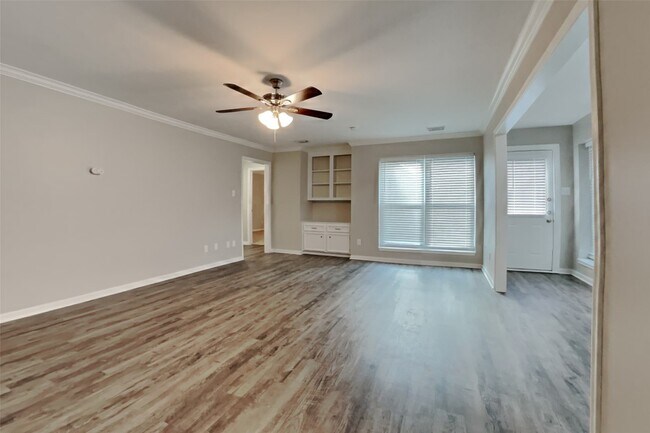 1315 Forest Hollow Dr in Missouri City, TX - Building Photo - Building Photo