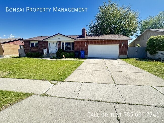 2291 Longmeadow Dr in Taylorsville, UT - Building Photo - Building Photo