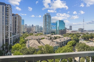 Remi in Dallas, TX - Foto de edificio - Building Photo