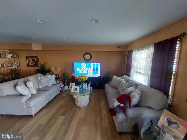 property at 1110 Sheffield Ct