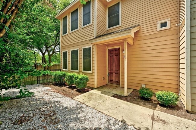 property at 2933 E Martin Luther King Jr Blvd