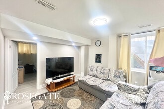 22 Ian Ormston Dr in Kitchener, ON - Building Photo - Building Photo