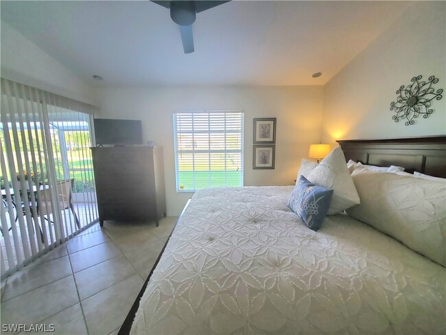 property at 992 Marblehead Dr