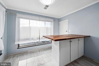 549 Florida Ave in Herndon, VA - Building Photo - Building Photo