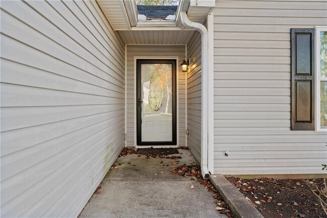 1245 Hillcrest Glenn Cir in Sugar Hill, GA - Building Photo - Building Photo