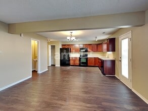 9594 W Stargazer Dr in Pendleton, IN - Foto de edificio - Building Photo