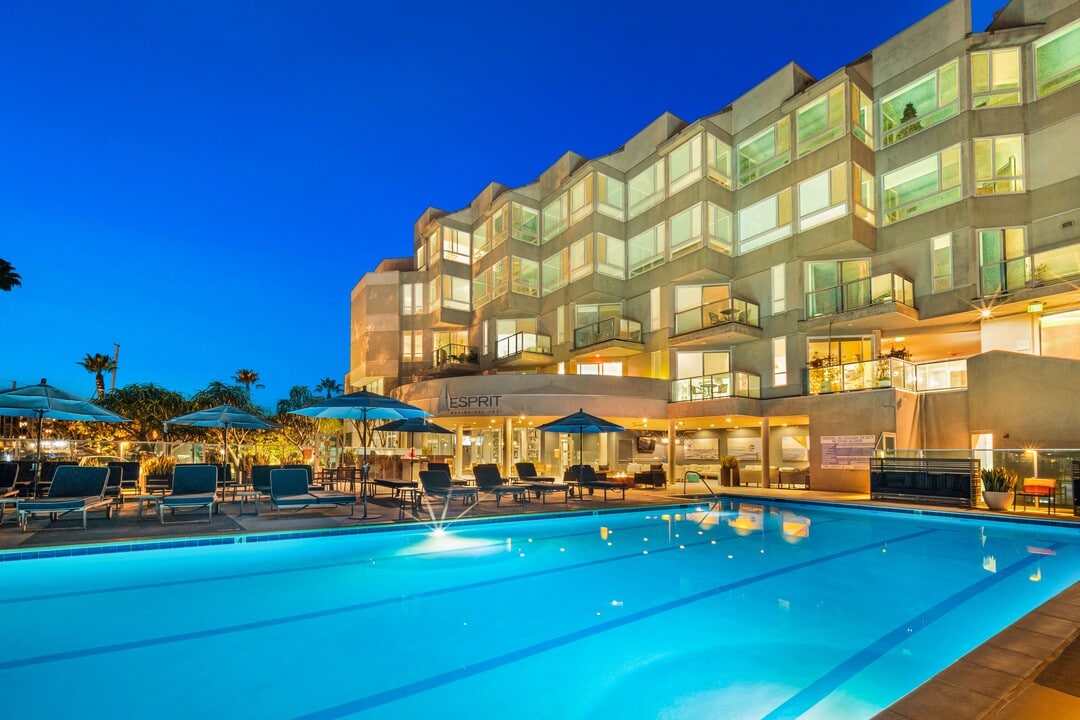Esprit Marina del Rey in Marina Del Rey, CA - Foto de edificio