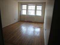 1999 Commonwealth Ave, Unit 8 in Boston, MA - Building Photo - Building Photo