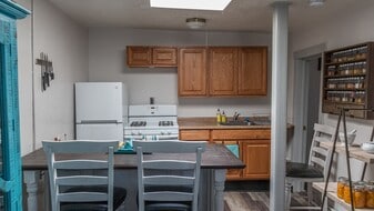 137 W Tomichi Ave in Gunnison, CO - Building Photo