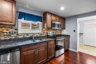 8128 Woodyard Rd in Clinton, MD - Building Photo - Building Photo