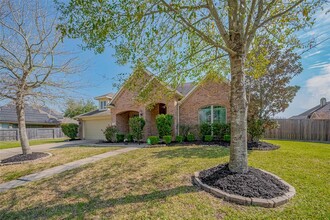 8211 Mattwood Dr in Richmond, TX - Building Photo - Building Photo