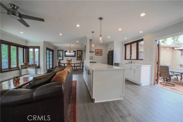 property at 1601 Louise St