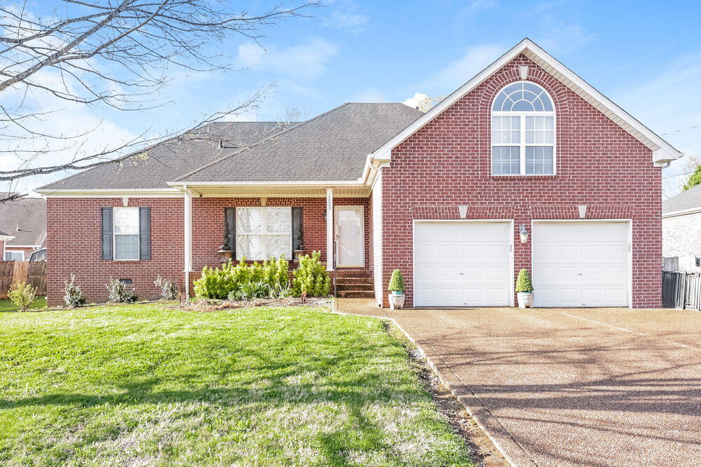 10003 Langford Ct in Smyrna, TN - Building Photo
