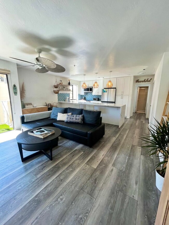 1251 Parker Pl in San Diego, CA - Building Photo - Building Photo