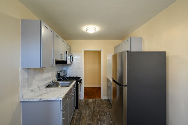 Long Lane Apartments in Upper Darby, PA - Building Photo - Interior Photo