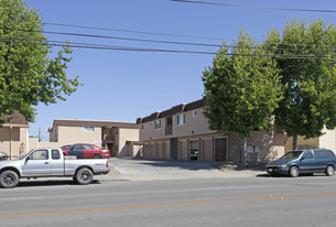 1039 N Sanborn Rd Apartments