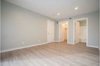 3426 West 1st St in Los Angeles, CA - Foto de edificio - Interior Photo