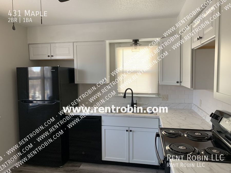 431 Maple St in Liberty, MO - Building Photo