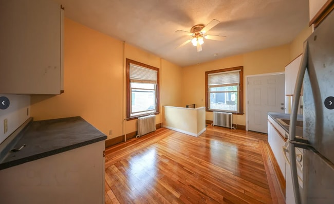 22 Grand View Ave, Unit 1 in Somerville, MA - Foto de edificio - Building Photo