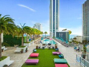 4010 S Ocean Dr in Hollywood, FL - Building Photo - Building Photo