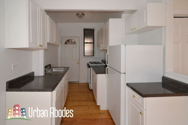 3829 N Fremont St, Unit M09B in Chicago, IL - Building Photo