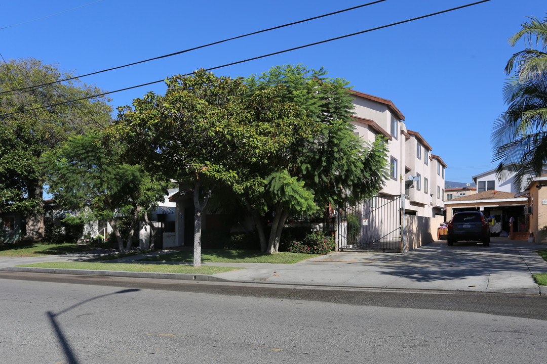 521 E Garfield Ave in Glendale, CA - Foto de edificio
