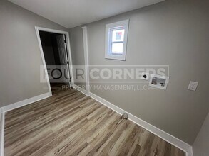 240 E Brookline St in Winston-Salem, NC - Building Photo - Building Photo