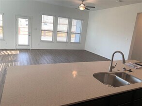 413 Hereford Lp in Hutto, TX - Building Photo - Building Photo