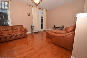 876 Golf Links Rd in Hamilton, ON - Building Photo - Building Photo