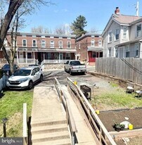 327 Main St in Royersford, PA - Building Photo