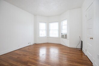 6911 Franklin Blvd in Cleveland, OH - Building Photo - Building Photo