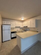825 San Antonio Pl in Colorado Springs, CO - Building Photo - Building Photo
