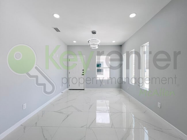 property at 913 N Woodson Ave