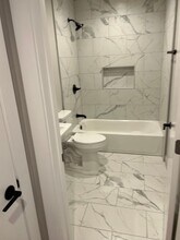 13425 Vanowen St in Los Angeles, CA - Building Photo - Building Photo