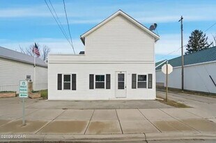 102 W Main St in Cairo, OH - Building Photo