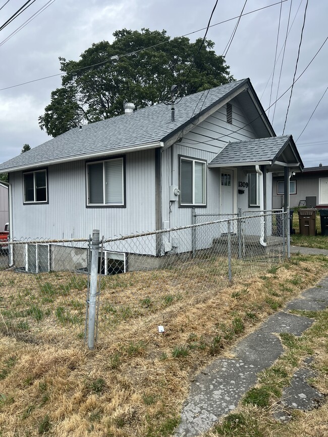 property at 1309 S 43rd St