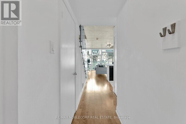 954 King St W in Toronto, ON - Building Photo - Building Photo