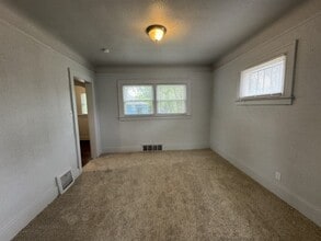 15465 Wisconsin St in Detroit, MI - Building Photo - Building Photo