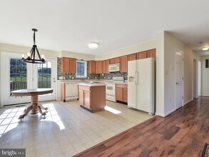 5801 Tobery Rd, Unit 2 in Frederick, MD - Building Photo - Building Photo