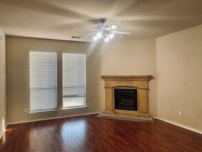 5800 Pearl Oyster Ln in Fort Worth, TX - Building Photo - Building Photo