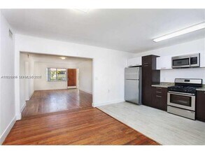 1125 9th St in Miami Beach, FL - Building Photo - Building Photo