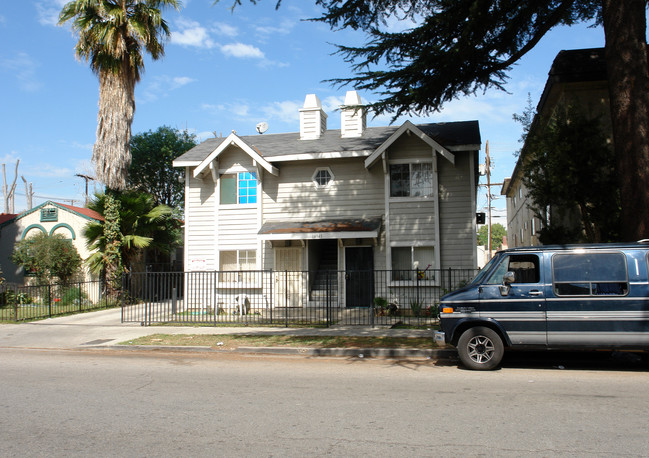 14345 Friar St in Van Nuys, CA - Building Photo - Building Photo