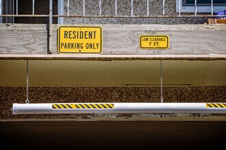 Bayview Apartments in Seattle, WA - Building Photo - Building Photo