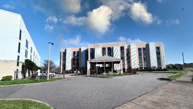 2715 Cherry Rd, Unit 2407 in Memphis, TN - Foto de edificio - Building Photo