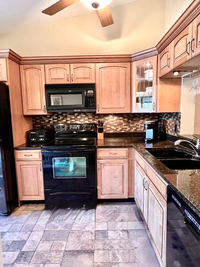 3328 Lucerne Park Dr in Greenacres, FL - Building Photo - Building Photo