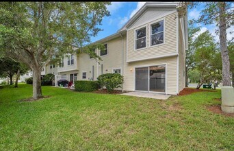 13059 Thoroughbred Loop in Largo, FL - Building Photo - Building Photo